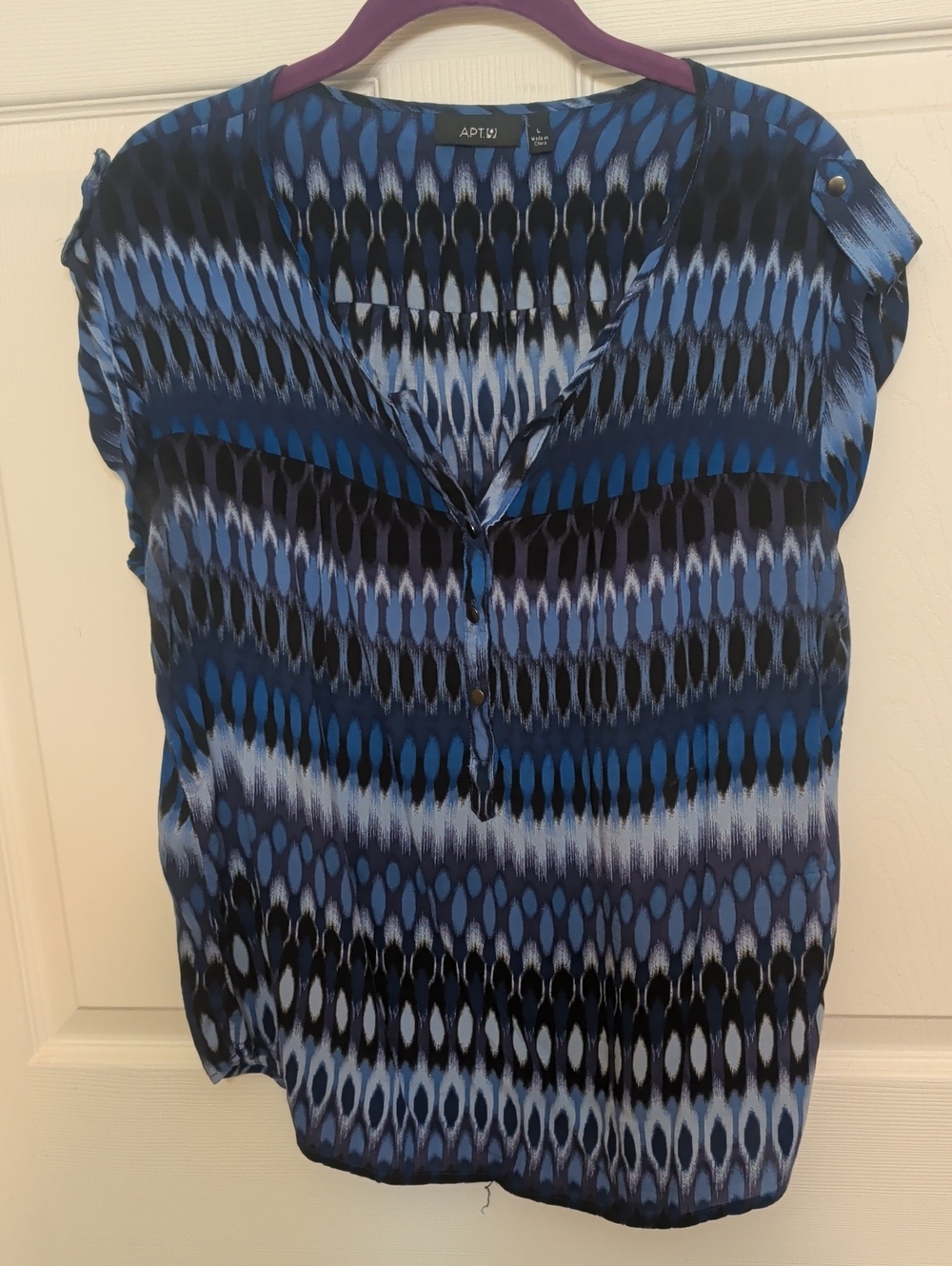 Apt. 9 Blue and Black Geometric Print Blouse
